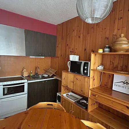 2 Pièces Au Cœur De La Station - Fr-1-814-65 *